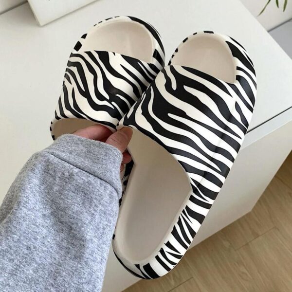 Women Men Summer Slippers Non-Slip Beach Slide Sandals