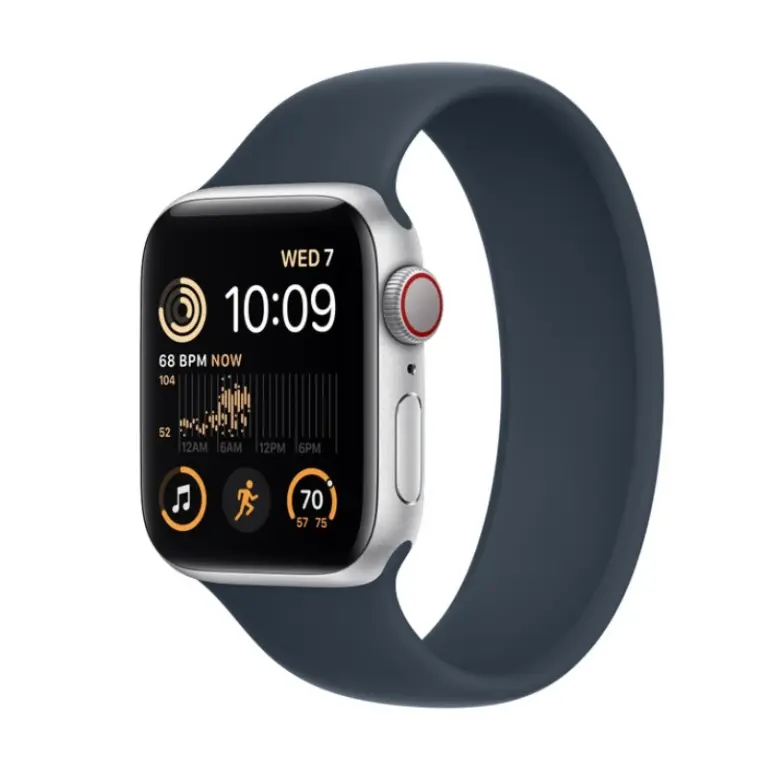 Apple watch se silver with solo loop bands