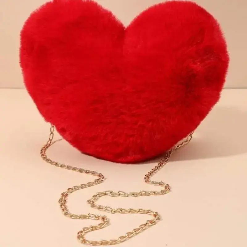 heart-design-fuzzy-chain-novelty-bag-1-webp